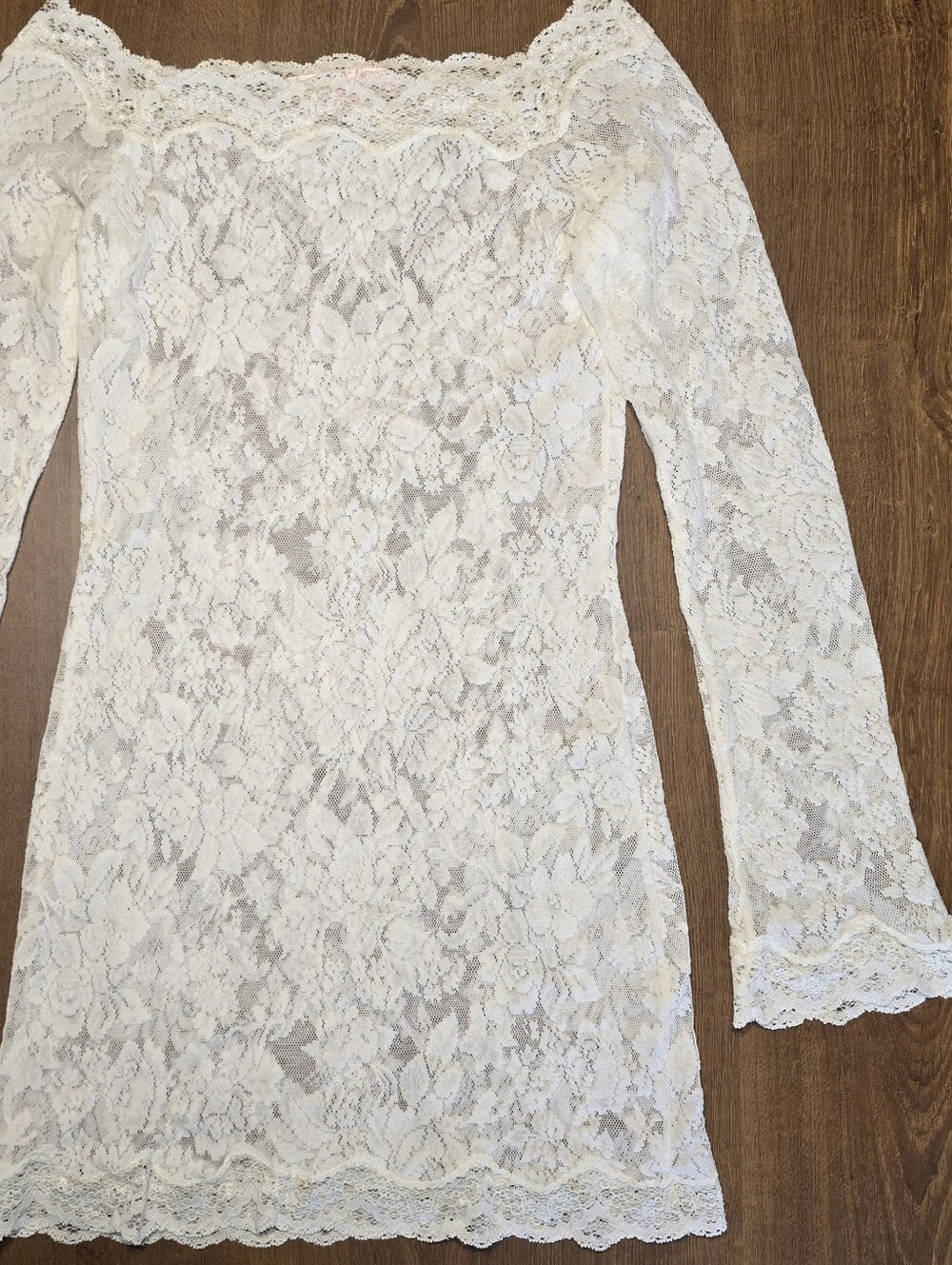 Y2K Victoria’s Secret White Sheer Floral Lace Bell Sleeve Mini Dress Small